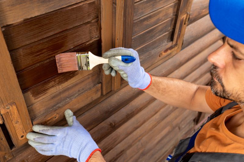 Siding Wood Staining